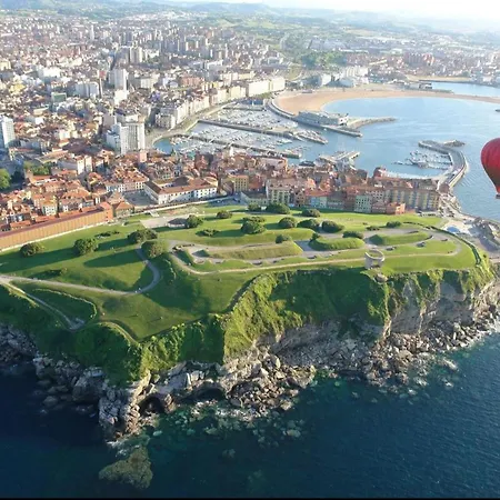 Pensión Vegadeo Gijón
